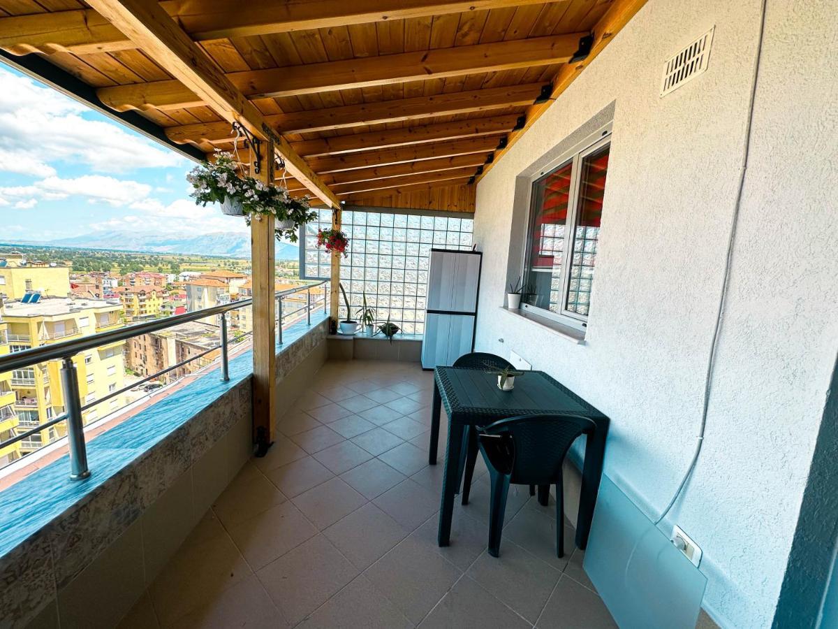 شقة Cozy Elegance Above Korca المظهر الخارجي الصورة