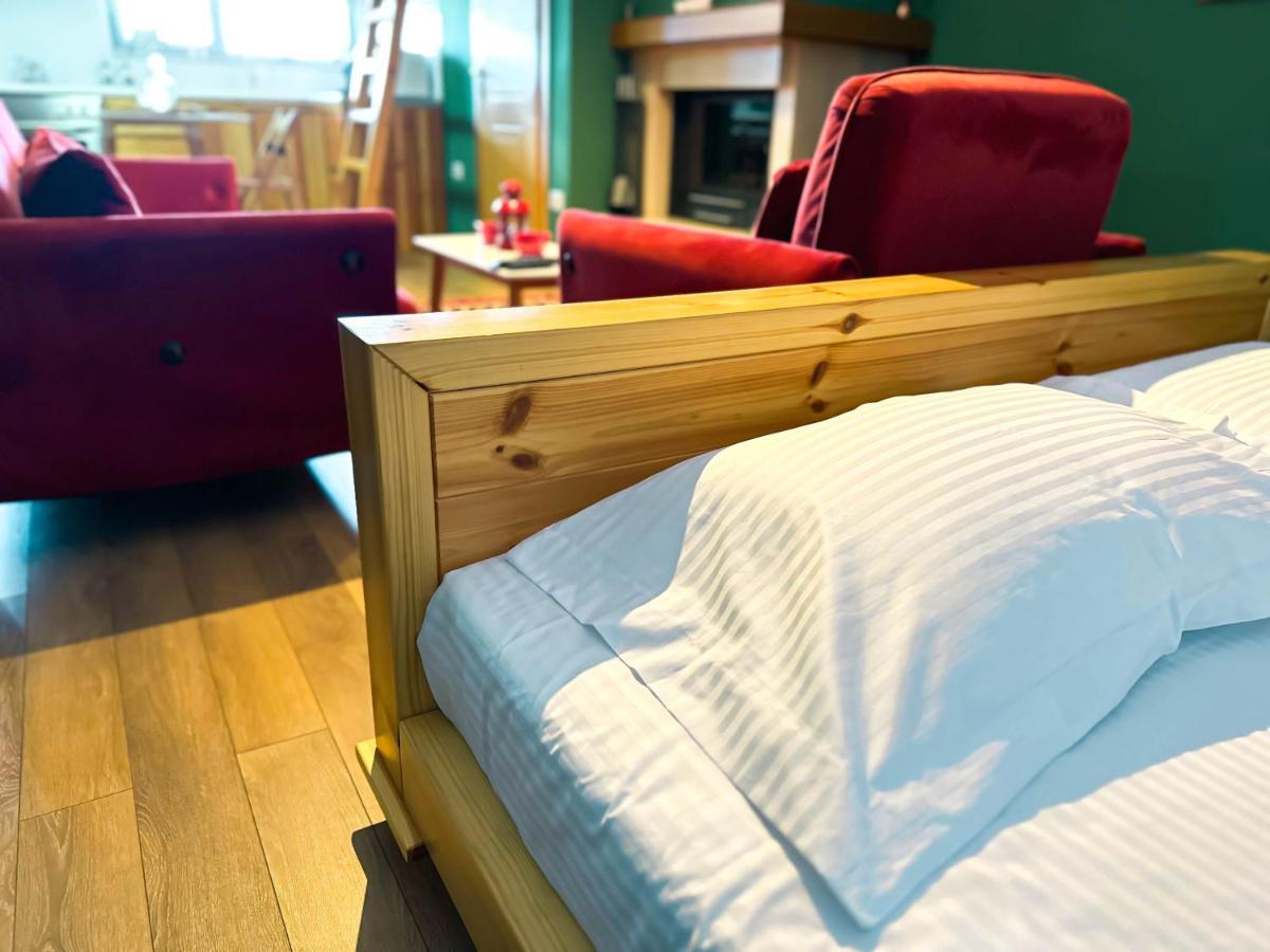شقة Cozy Elegance Above Korca المظهر الخارجي الصورة