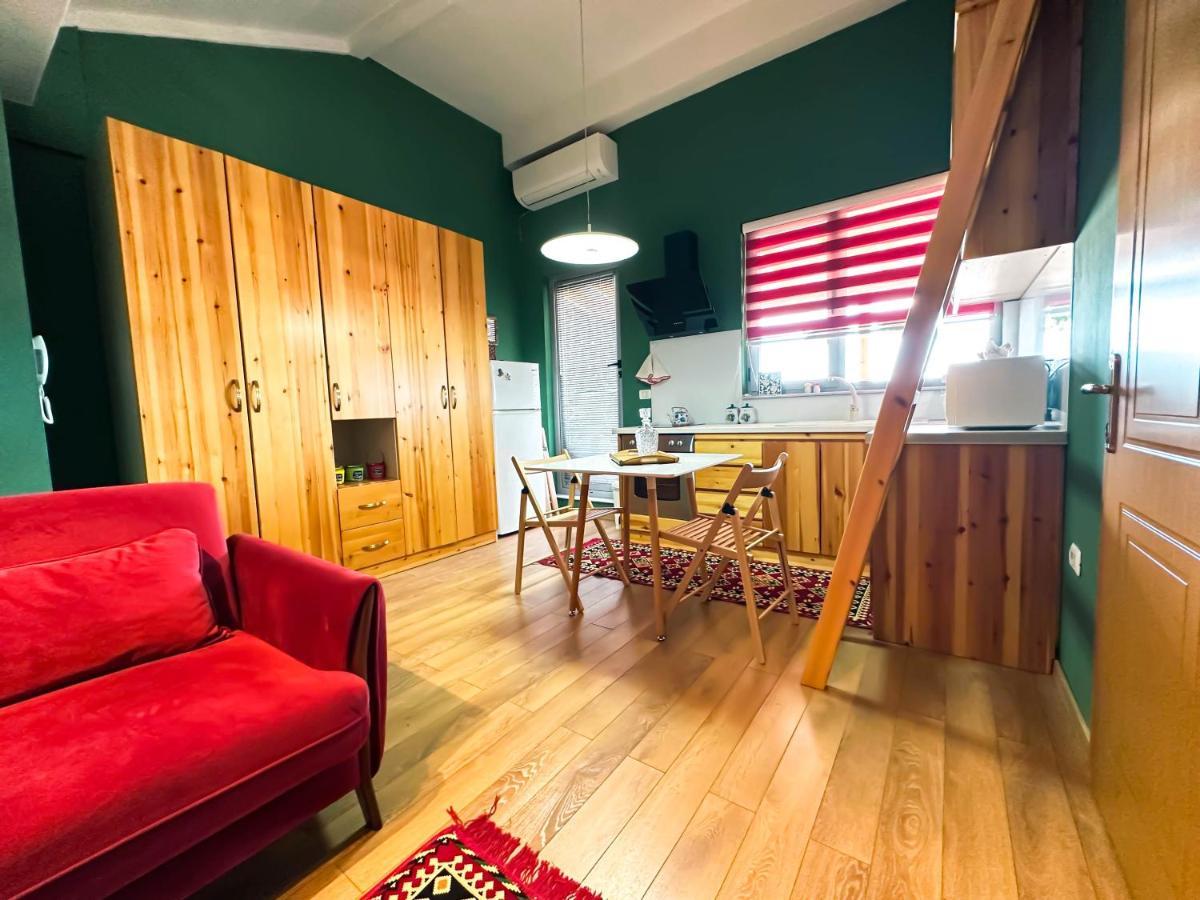 شقة Cozy Elegance Above Korca المظهر الخارجي الصورة