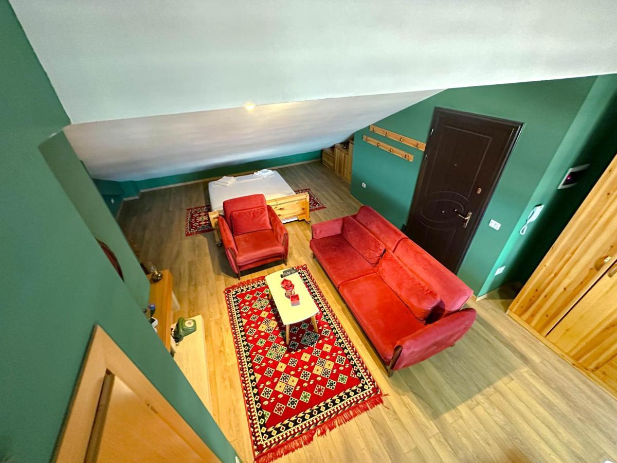 شقة Cozy Elegance Above Korca المظهر الخارجي الصورة